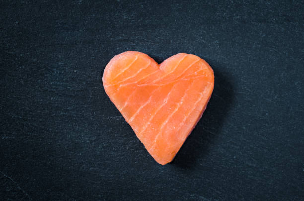 filete de salmón copia negro pizarra fondo del espacio, concepto de alimentación saludable. - smoked salmon cooking copy space food fotografías e imágenes de stock