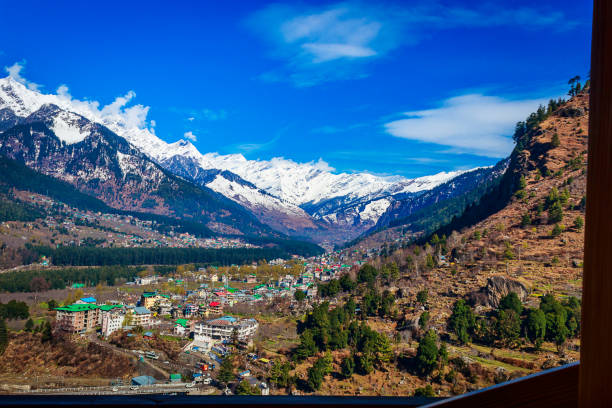 istock View of Manali,India 931332474