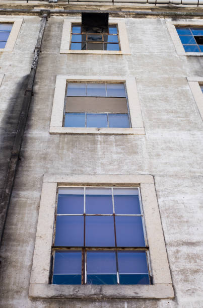 istock Traditional building windows background, Lisbon, Portugal 931347180