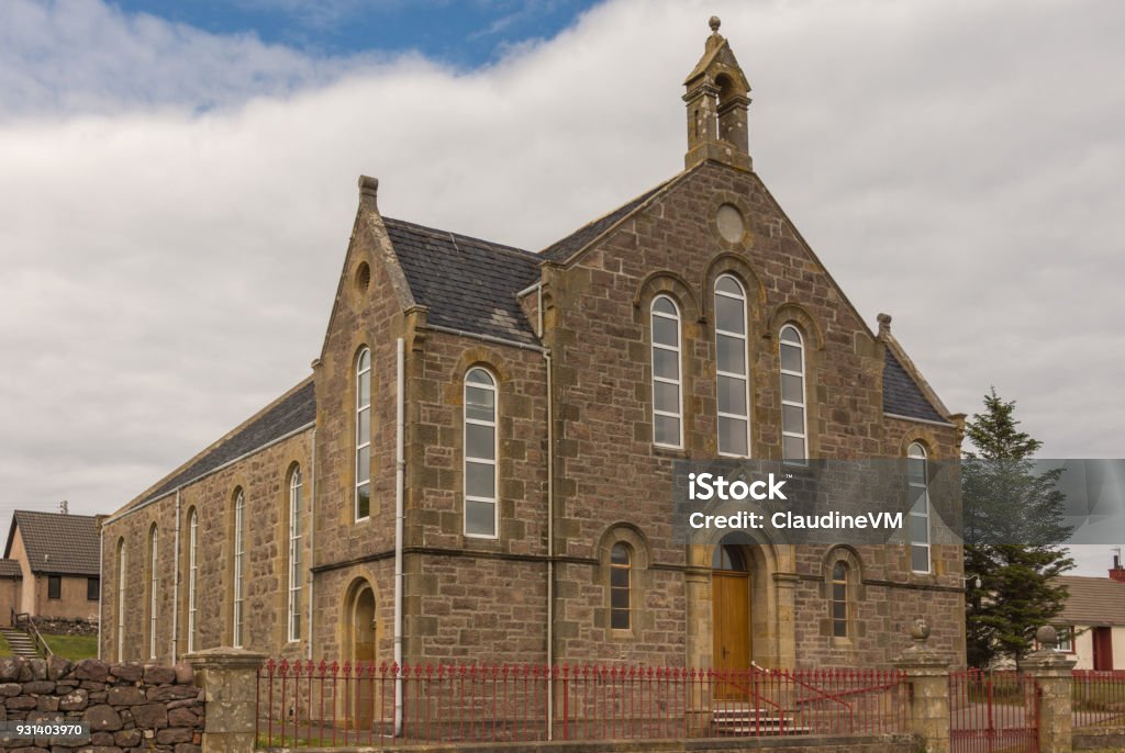 Iglesia De Congregación Cristiana Edinburgh En Escocia Del Noroeste Foto de stock y más banco de imágenes de Cristianismo - iStock Iglesia De Congregación Cristiana Edinburgh En Escocia Del Noroeste Foto de stock y más banco de imágenes de Cristianismo - iStock