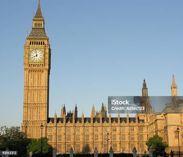 Big Ben E Casas Do Parlamento Londres - Fotografias de stock e mais imagens de Anoitecer - Anoitecer, Campanário - Torre, Capitel