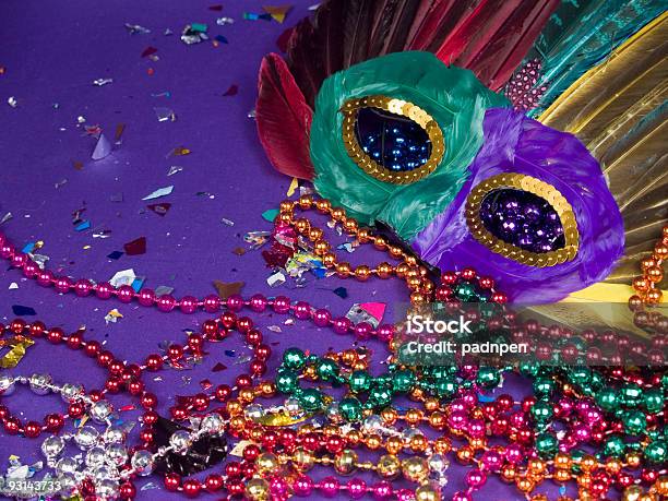 Mardi Gras Foto de stock y más banco de imágenes de Abalorio - Abalorio, Celebración - Ocasión especial, Color - Tipo de imagen