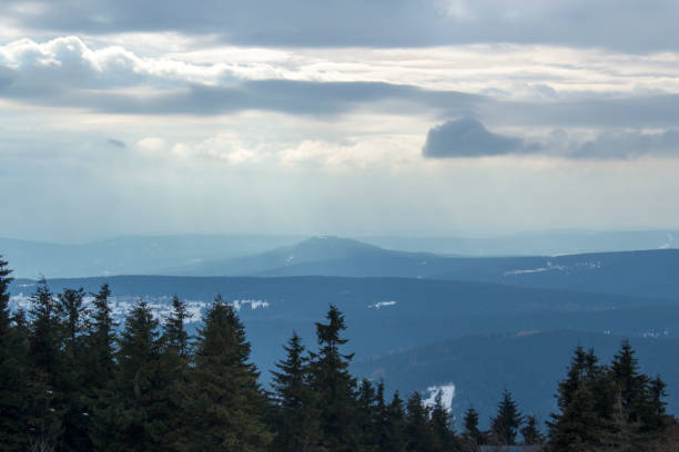 czeski widok na góry w zimie - czech republic ski winter skiing zdjęcia i obrazy z banku zdjęć