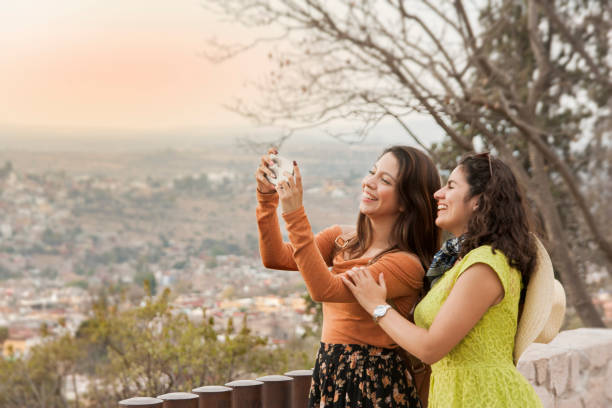 istock Friends traveling in Mexico 931476744