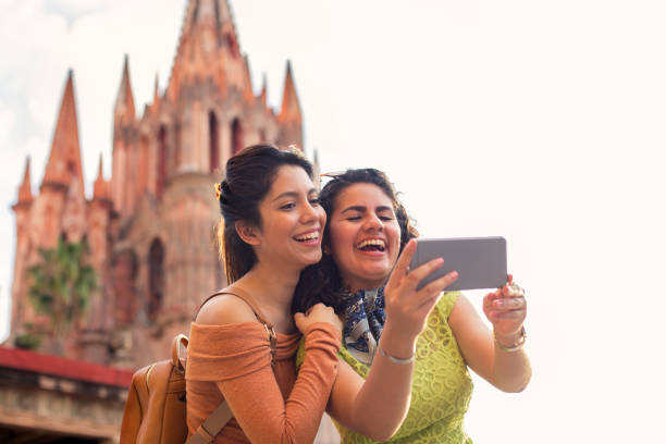 istock Friends traveling in Mexico 931477212