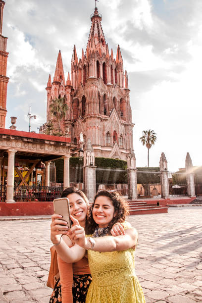istock Friends traveling in Mexico 931477268