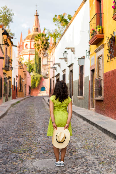 istock Friends traveling in Mexico 931477408