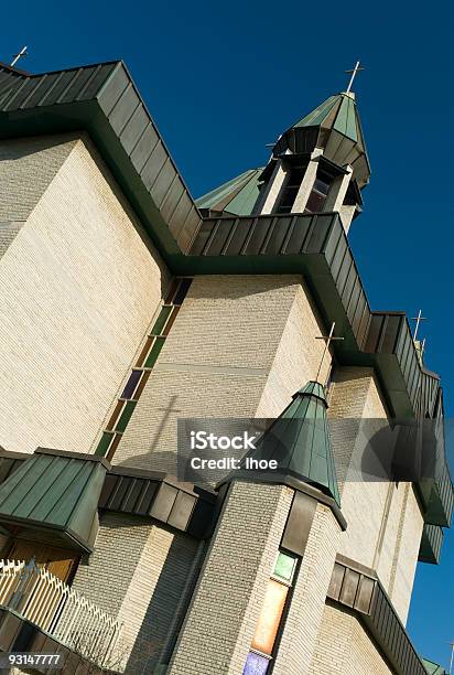 Igreja Secção - Fotografias de stock e mais imagens de Arquitetura - Arquitetura, Azul, Campanário - Caraterística Arquitetural