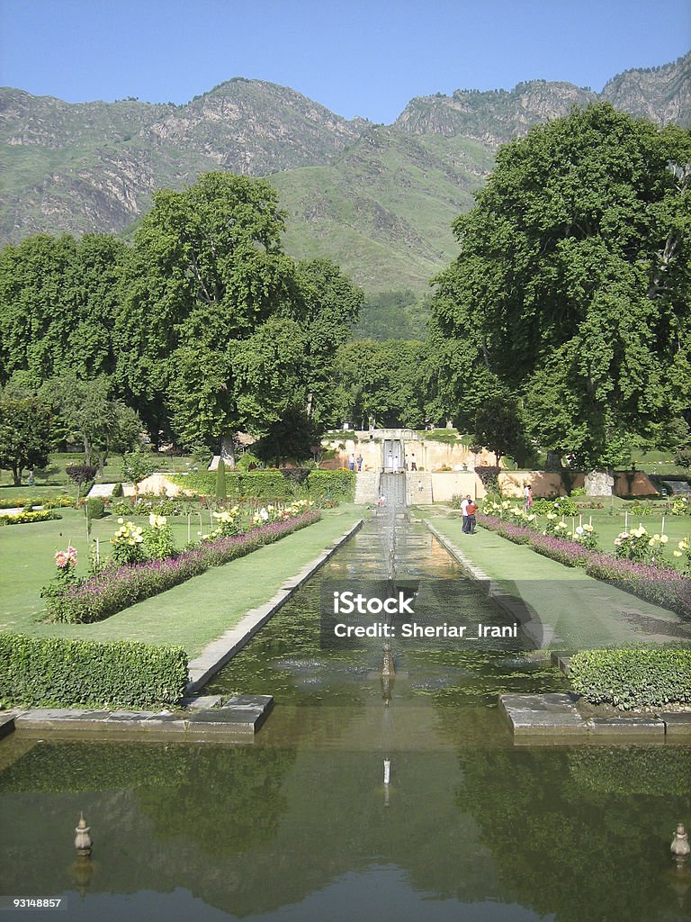 카슈미르-분수 는 무굴 정원, 인도 - 로열티 프리 0명 스톡 사진