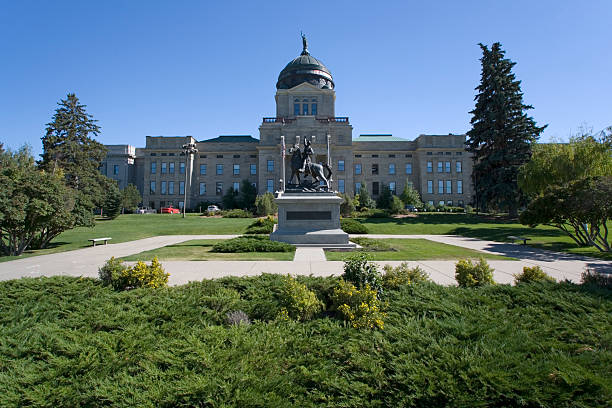 istock Overview of Montana State Capitol building 93149114