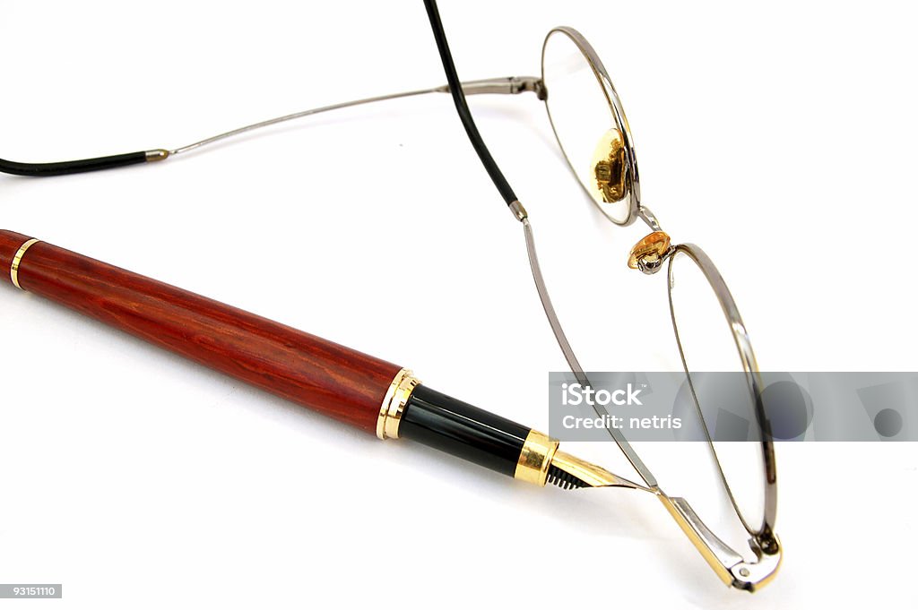 Penna stilografica con gli occhiali#3 - Foto stock royalty-free di Accessorio personale