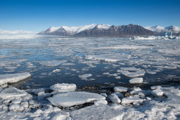glacier lagoon - ice cold glacier blue imagens e fotografias de stock