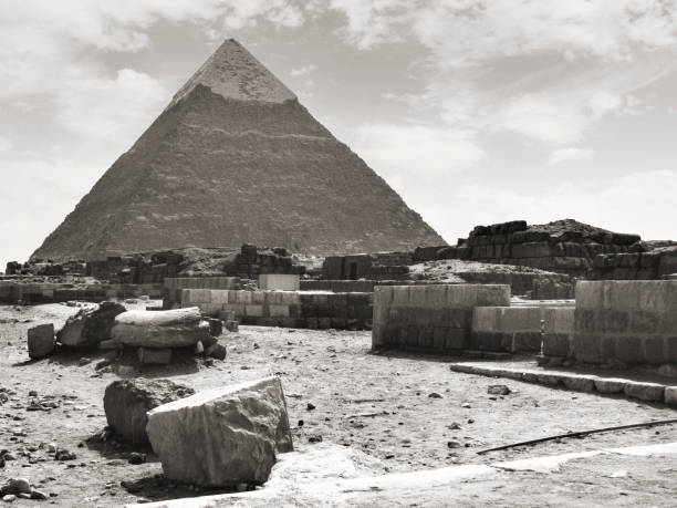 istock Pyramid of Khafre at Giza Pyramid Complex in Cairo, Egypt 931523310