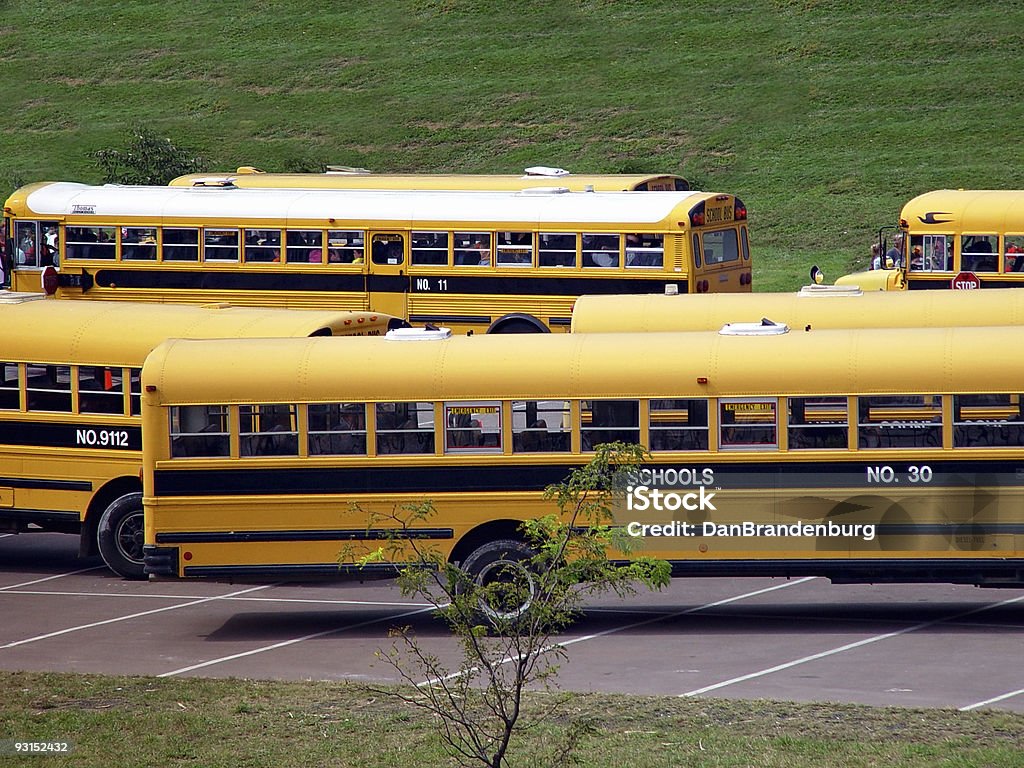学校のバス - カラー画像のロイヤリティフリーストックフォト