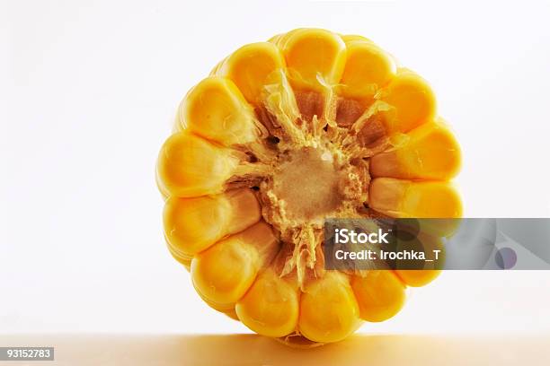 Corn Su Cob - Fotografie stock e altre immagini di Alimentazione sana - Alimentazione sana, Cartoccio, Cibi e bevande