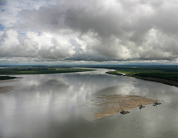 nuvens baixas - overhand - fotografias e filmes do acervo