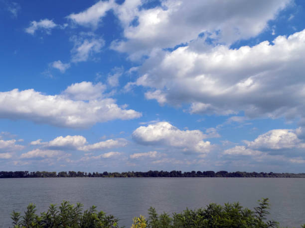 istock Horizon over riverside, and a cloudy sky 931543160