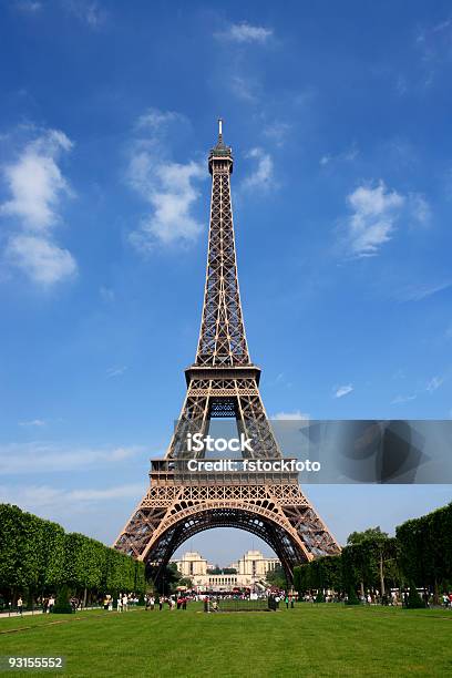 Paristorre Eiffel - Fotografias de stock e mais imagens de Arquitetura - Arquitetura, Azul, Branco