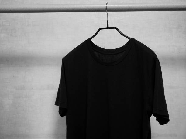 istock Black Round T-Shirt 931557906