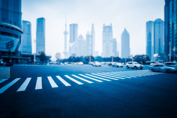 miejska scena uliczna - travel urban scene blurred motion shanghai zdjęcia i obrazy z banku zdjęć