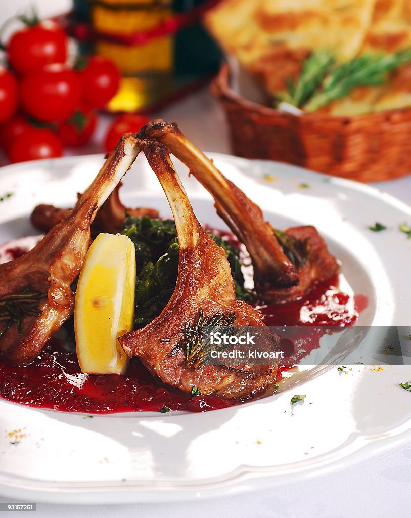 Chuletas de cordero - Foto de stock de Chuleta de cordero libre de derechos