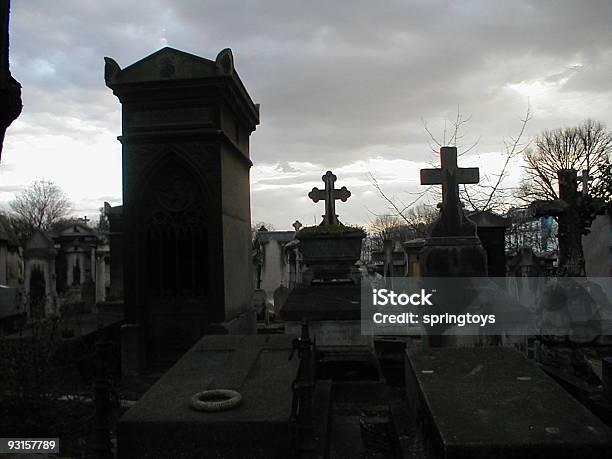 Перлашез Cemetary — стоковые фотографии и другие картинки Архитектура - Архитектура, Без людей, Горизонтальный