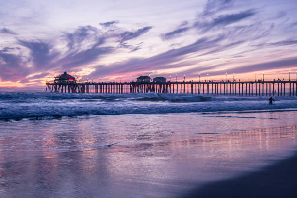 istock Gorgeous Huntington Beach Sunset 931578432