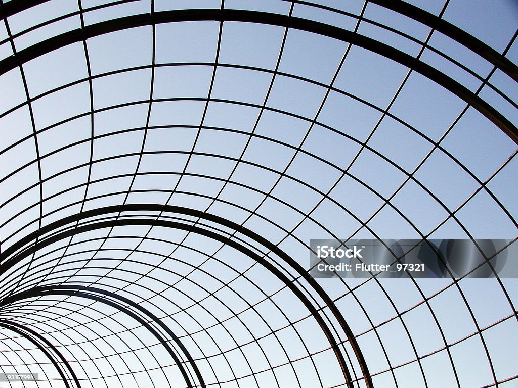 Tunnel de fil métallique - Photo de Bleu libre de droits