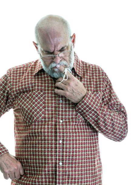 istock Forgetful Senior Man With String Tied on Finger 931583850