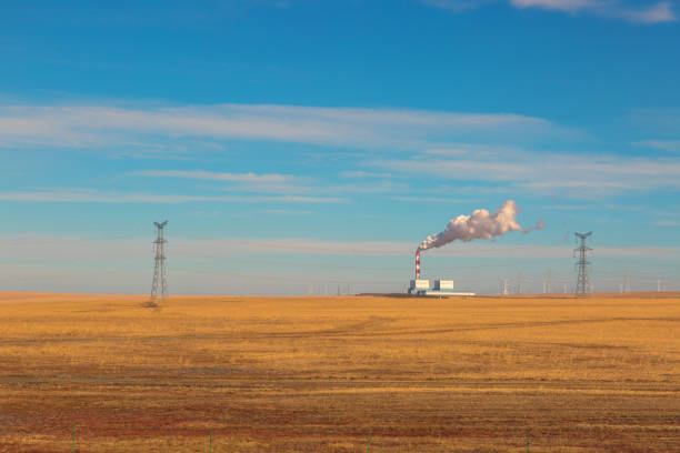 istock Power plant on the grassland 931605046