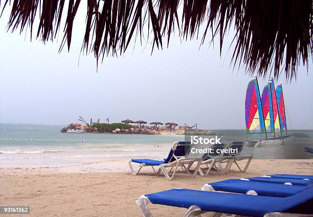 Photo libre de droit de Jamaïque Orageux banque d'images et plus d'images libres de droit de Faire de la planche à voile - Faire de la planche à voile, Jamaïque, Chaise