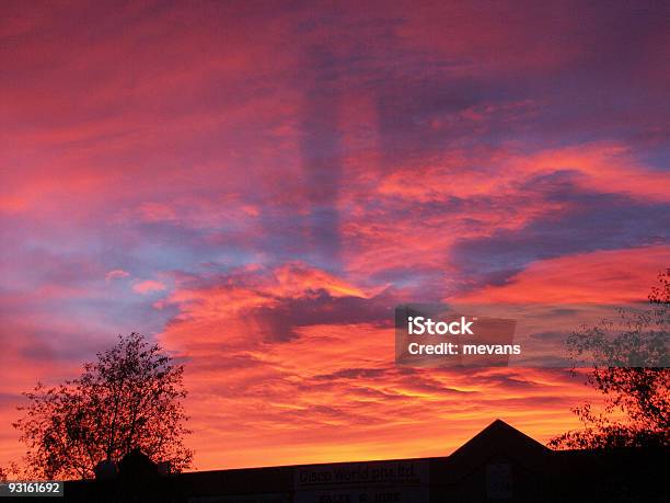 La Mañana Ha Roto Foto de stock y más banco de imágenes de Aire libre - Aire libre, Amanecer, Cielo