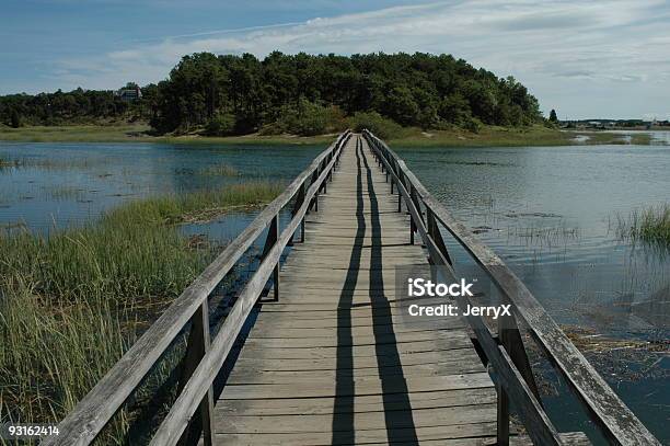 Fußbrücke Stockfoto und mehr Bilder von Bach - Bach, Balkengerüst, Bauholz-Brett