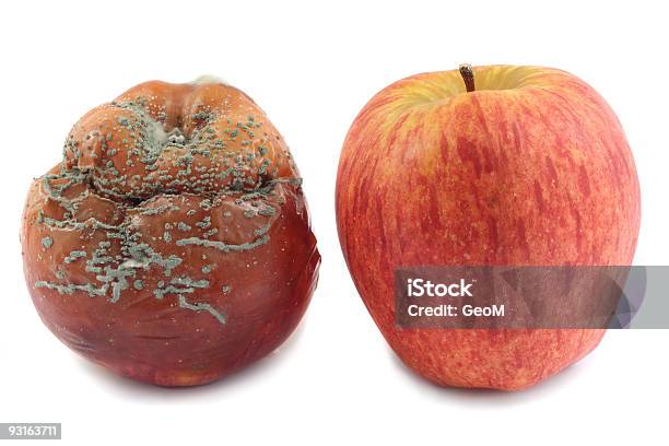 Zwei Äpfel Stockfoto und mehr Bilder von Apfel - Apfel, Blau, Farbbild