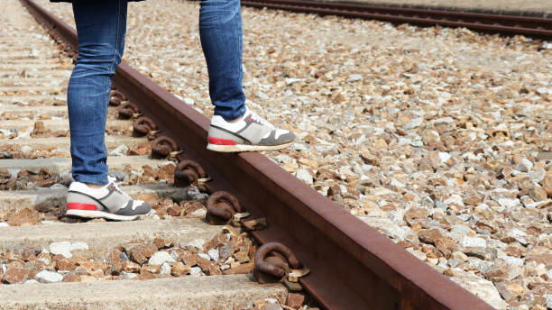 istock The railroad and the women. 931644876