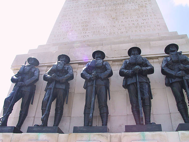 istock soldiers statue nearby buckingham palace 93165393