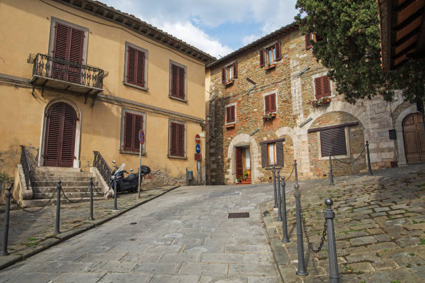 istock Street view at Florence, Italy. 931675518
