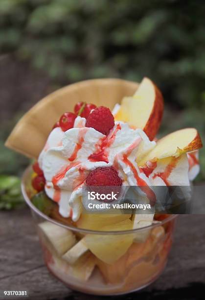 Frucht Eis Dessert Stockfoto und mehr Bilder von Aufschäumen - Aufschäumen, Auslage, Baggerschaufel