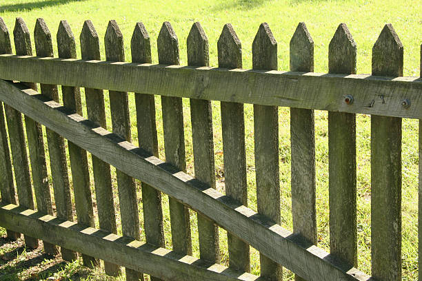 istock Backlit Picket Fence, Dayton, Ohio 93170602