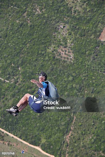 Skydiver In Action 경관에 대한 스톡 사진 및 기타 이미지 - 경관, 공중, 공항