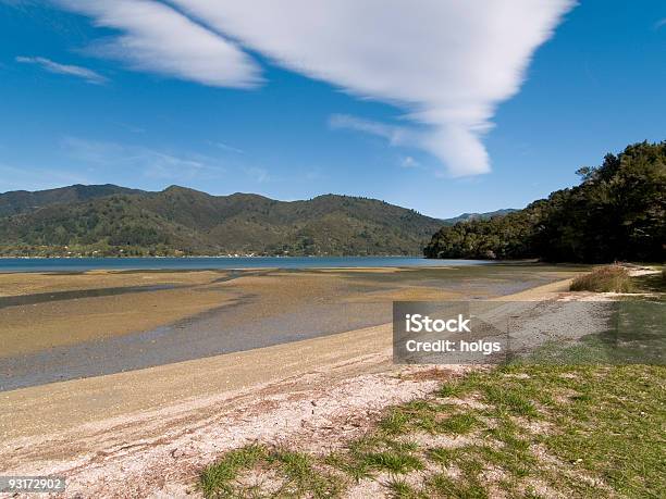 Pista De La Reina Charlotte Foto de stock y más banco de imágenes de Agua - Agua, Aire libre, Bahía