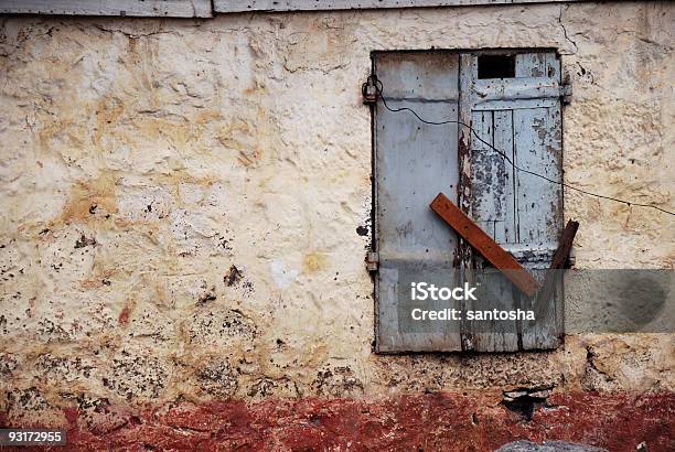 Desaparecido Para Siempre Foto de stock y más banco de imágenes de Cemento - Cemento, El pasado, Pared