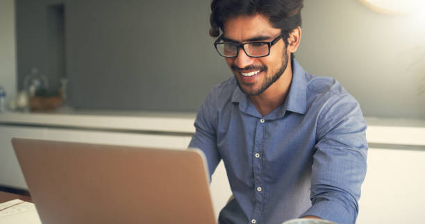istock Corporately connecting at home 931734368