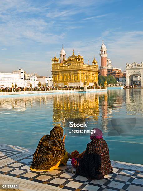 Foto de Templo Dourado De Amritsar Na Índia e mais fotos de stock de Punjab - Punjab, Amristar, Templo