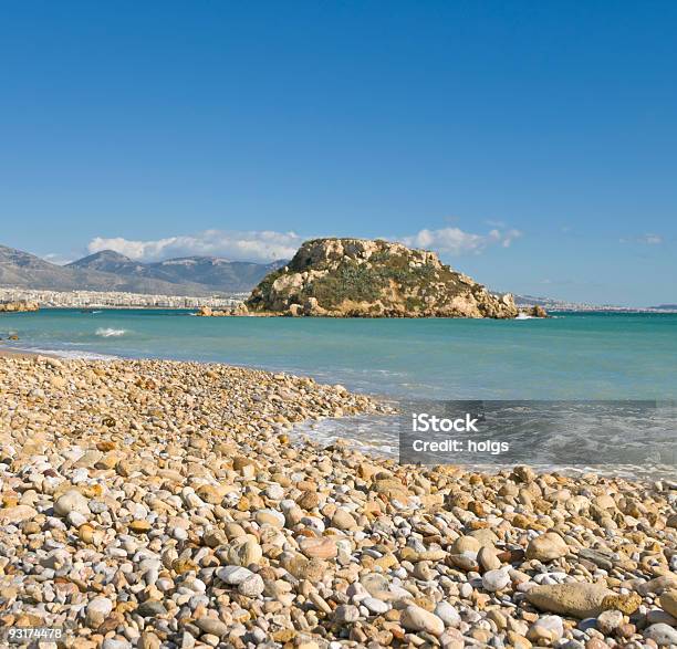 Foto de Cidade De Atenas Beach e mais fotos de stock de Atenas - Grécia - Atenas - Grécia, Luz solar, Mar