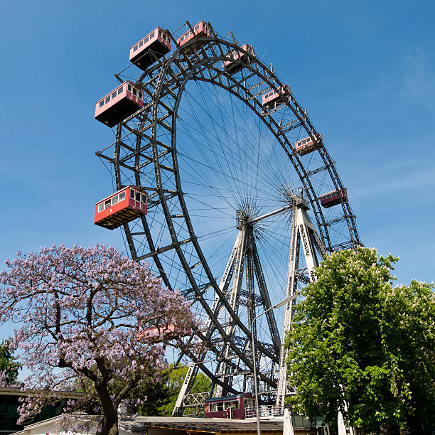 marco prater em viena, áustria - prater park imagens e fotografias de stock