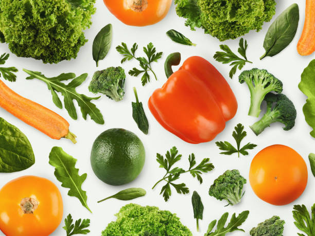 白い背景に、分離の様々 な野菜のコラージュ - ingredient broccoli cherry tomato carrot ストックフォトと画像