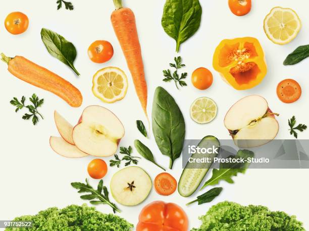 Collage De Varias Frutas Y Verduras Sobre Fondo Blanco Aislado Foto de stock y más banco de imágenes de Vegetal