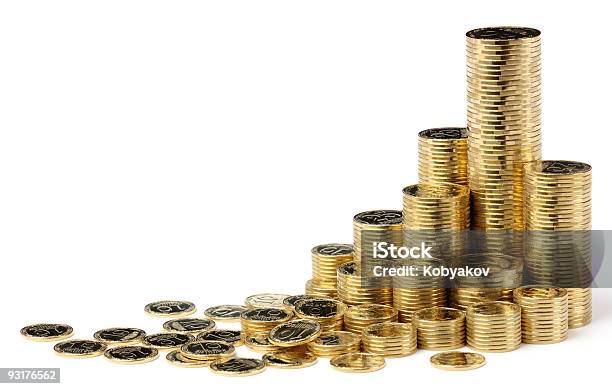 Un Montón De Monedas De Oro Foto de stock y más banco de imágenes de Ahorros - Ahorros, Brillante, Color - Tipo de imagen