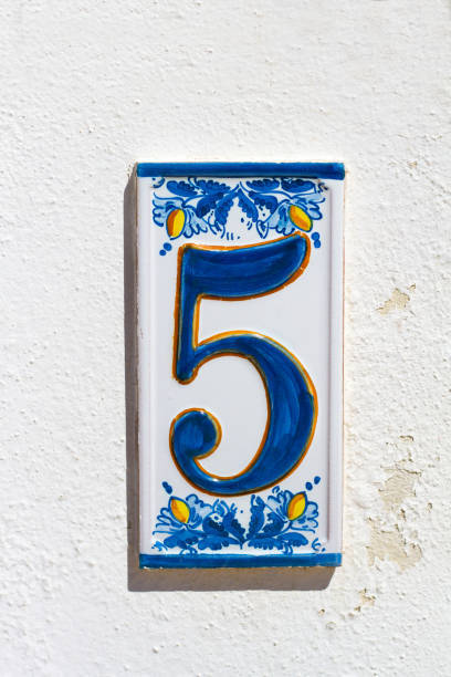 istock Italy: Ceramic Number 5 Street Address Tile (Close-Up) 931773066